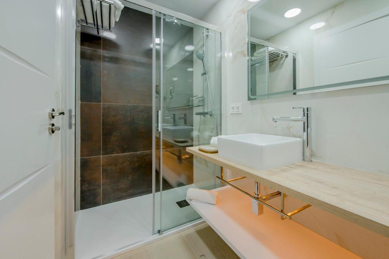 Suara Apartamentos 3 Madrid Eksteriør bilde